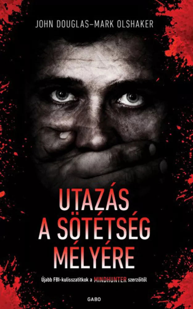 Utazás a sötétség mélyére borító