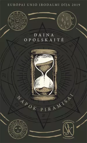 Napok piramisai borító